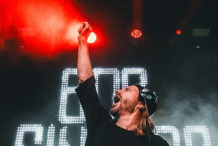 ana-paula-resgata-sucesso-world-hold-on-no-bbb263A-por-que-este-hit-e-tao-chiclete3F ana-paula-resgata-sucesso-world-hold-on-no-bbb263A-por-que-este-hit-e-tao-chiclete3F