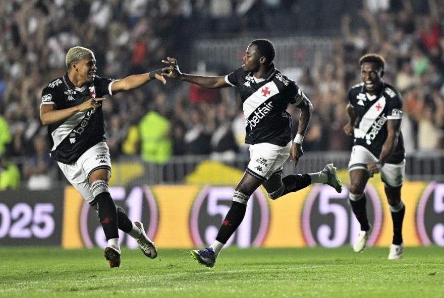 analise-das-atuacoes-de-destaque-do-vasco-na-goleada-por-5-a-1-contra-o-internacional-em-sao-januario analise-das-atuacoes-de-destaque-do-vasco-na-goleada-por-5-a-1-contra-o-internacional-em-sao-januario