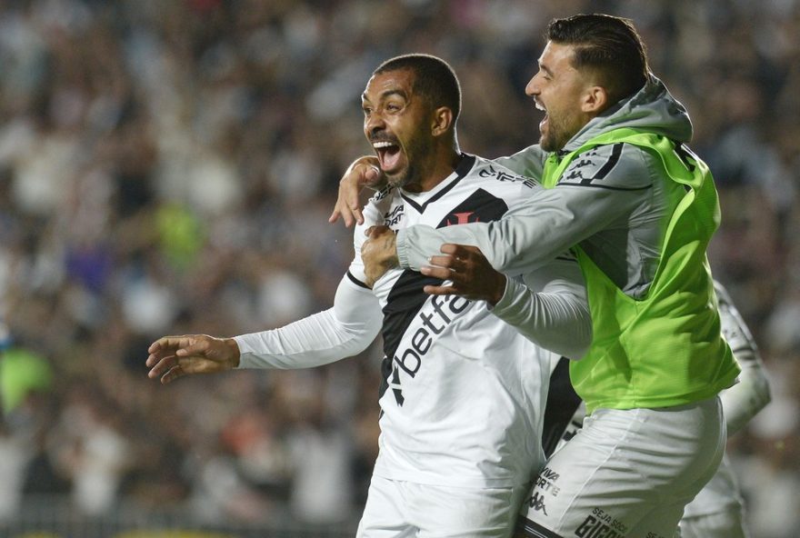 analise-das-atuacoes-de-rayan2C-paulo-henrique-e-robert-renan-no-jogo-do-vasco-contra-o-cruzeiro3A-destaque-para-vitoria-e-desempenho-coletivo-sob-o-comando-de-fernando-diniz