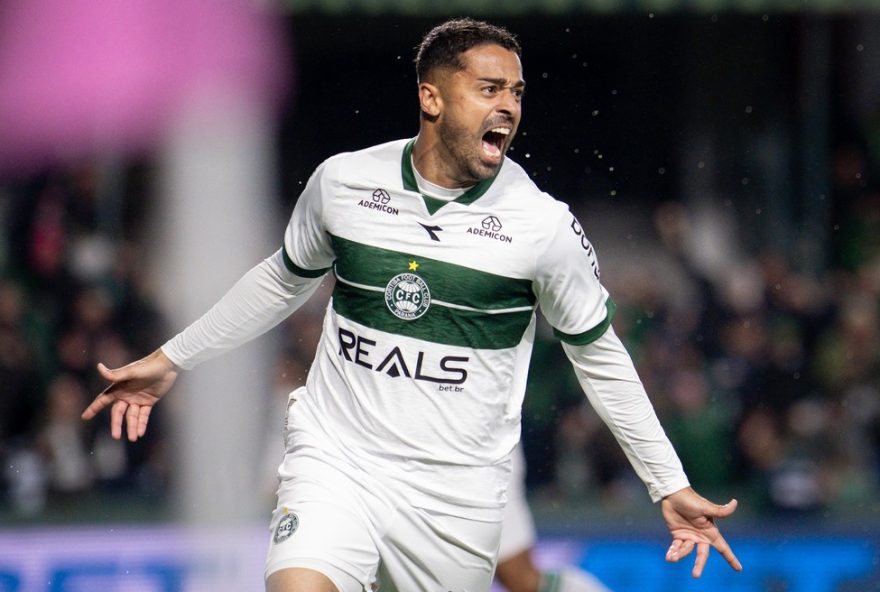 analise-das-atuacoes-do-coritiba-na-vitoria-contra-o-atletico-go3A-dellatorre-e-josue-em-destaque