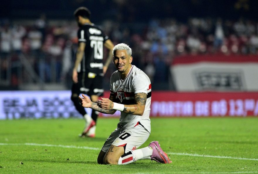 analise-das-atuacoes-individuais-do-sao-paulo-na-derrota-para-o-ceara3A-goleiro-seguro2C-zagueiros-em-destaque-e-ataque-inoperante