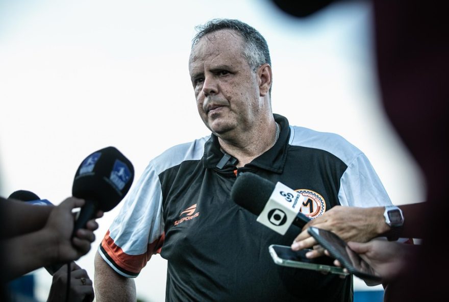 anapolina-anuncia-alan-george-como-novo-tecnico-para-reagir-no-campeonato-goiano anapolina-anuncia-alan-george-como-novo-tecnico-para-reagir-no-campeonato-goiano