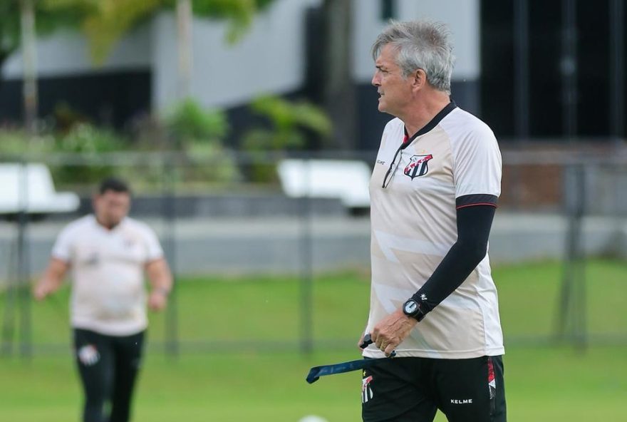 anapolis-anuncia-saida-de-tecnico-a-menos-de-um-mes-do-campeonato-goiano anapolis-anuncia-saida-de-tecnico-a-menos-de-um-mes-do-campeonato-goiano