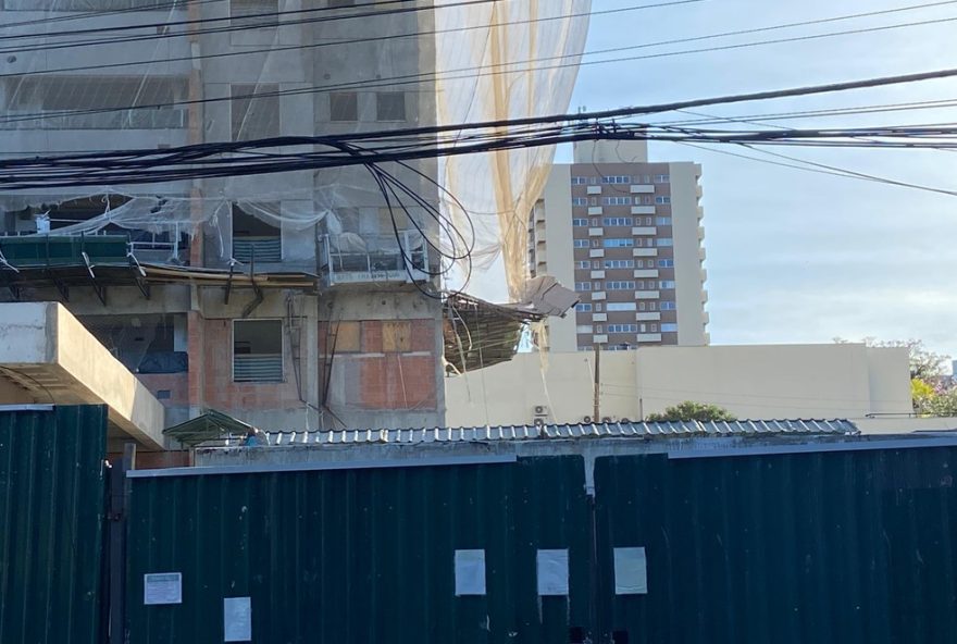 andaime-de-predio-em-construcao-despenca-e-fere-quatro-em-sorocaba3A-o-que-se-sabe-ate-agora