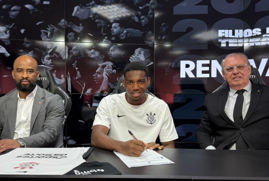 andre-renova-contrato-com-corinthians-e-tem-multa-quadruplicada3A-acompanhe-as-ultimas-noticias-do-timao