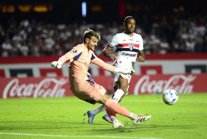 andre-silva2C-do-sao-paulo2C-sai-lesionado-na-libertadores3A-saiba-mais
