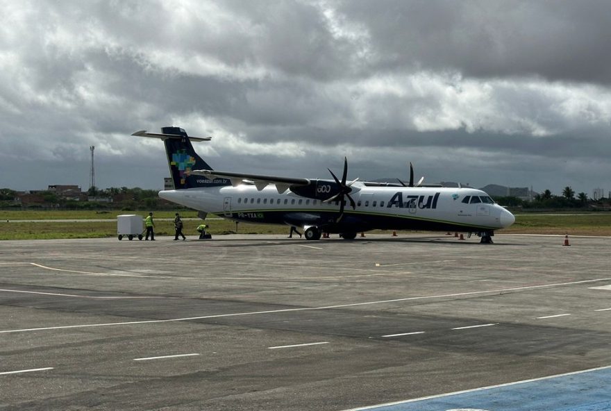 andre-teixeira-filho-defende-prazos-da-reforma-do-aeroporto-de-caruaru3A-secretario-explica-cronograma-do-projeto-de-licitacao