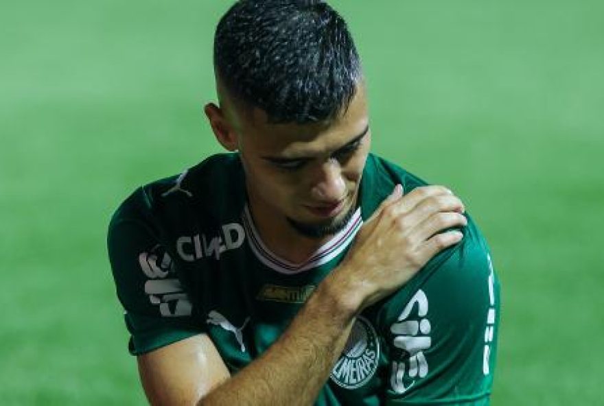 andreas-desfalca-o-palmeiras-por-1-mes-devido-a-problema-na-clavicula andreas-desfalca-o-palmeiras-por-1-mes-devido-a-problema-na-clavicula