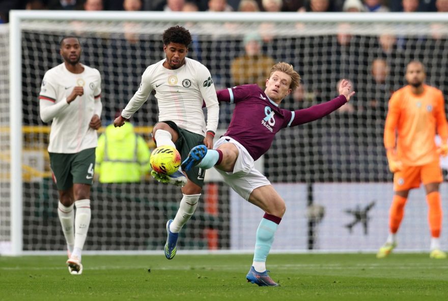 andrey-santos-se-destaca-como-titular-do-chelsea-na-premier-league3A-volante-brasileiro-assume-papel-de-destaque-na-equipe-apos-vitoria-por-2-a-0-sobre-o-burnley andrey-santos-se-destaca-como-titular-do-chelsea-na-premier-league3A-volante-brasileiro-assume-papel-de-destaque-na-equipe-apos-vitoria-por-2-a-0-sobre-o-burnley