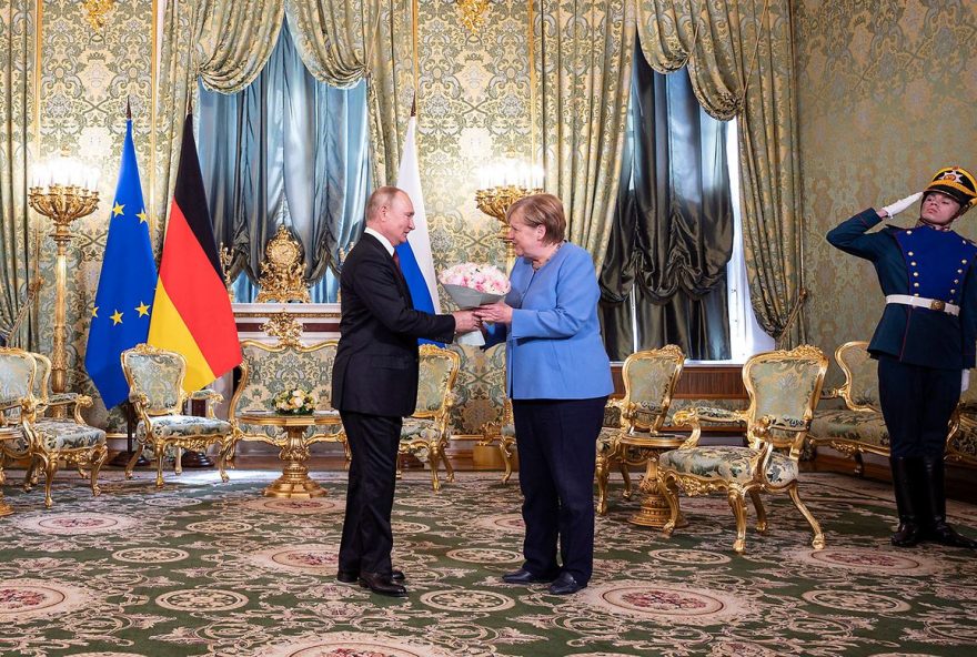 angela-merkel-defende-bloqueio-a-entrada-da-ucrania-na-otan-e-acordos-com-putin