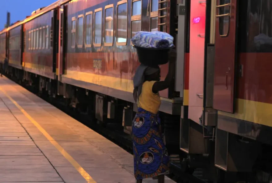 angola-lanca-concurso-para-concessao-de-linha-ferrea-no-namibe-por-30-anos