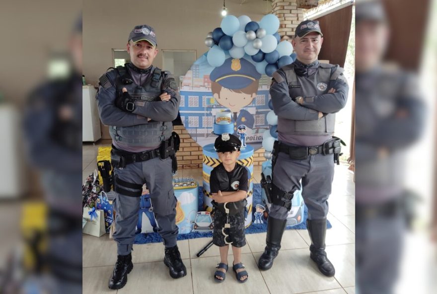 aniversario-tematico-de-menino-de-3-anos-com-surpresa-da-pm-em-festa-no-interior-de-sp aniversario-tematico-de-menino-de-3-anos-com-surpresa-da-pm-em-festa-no-interior-de-sp