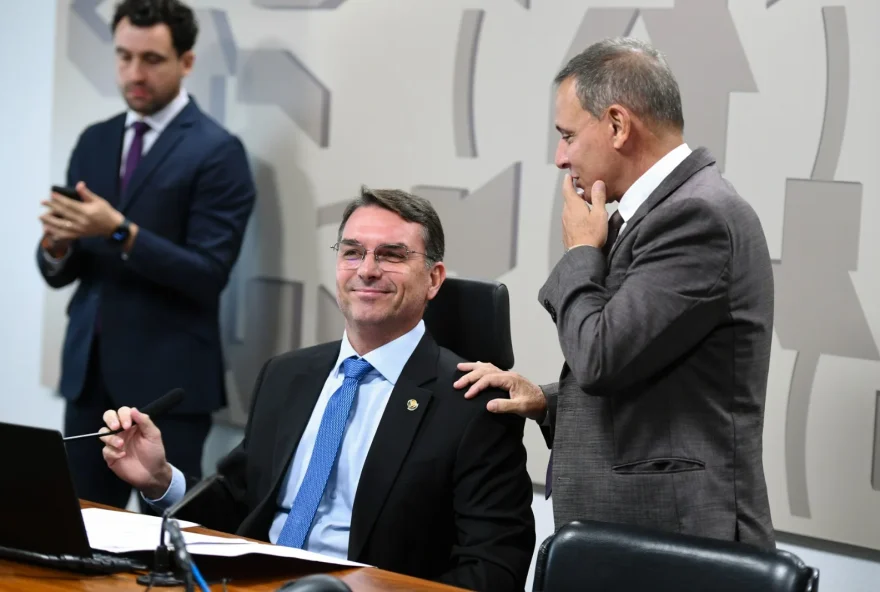 apoio-de-marcio-bittar-a-flavio-bolsonaro-repercute-na-politica-do-acre