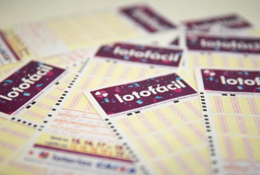 apostador-de-bh-fatura-mais-de-r24-12C7-mi-na-lotofacil3A-confira-os-numeros-premiados-e-como-jogar