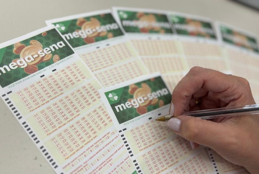 apostas-de-ceara-faturam-premio-na-mega-sena-e-acumulam-r24-92-milhoes-7C-sorteio-2.964-saiba-como-apostar