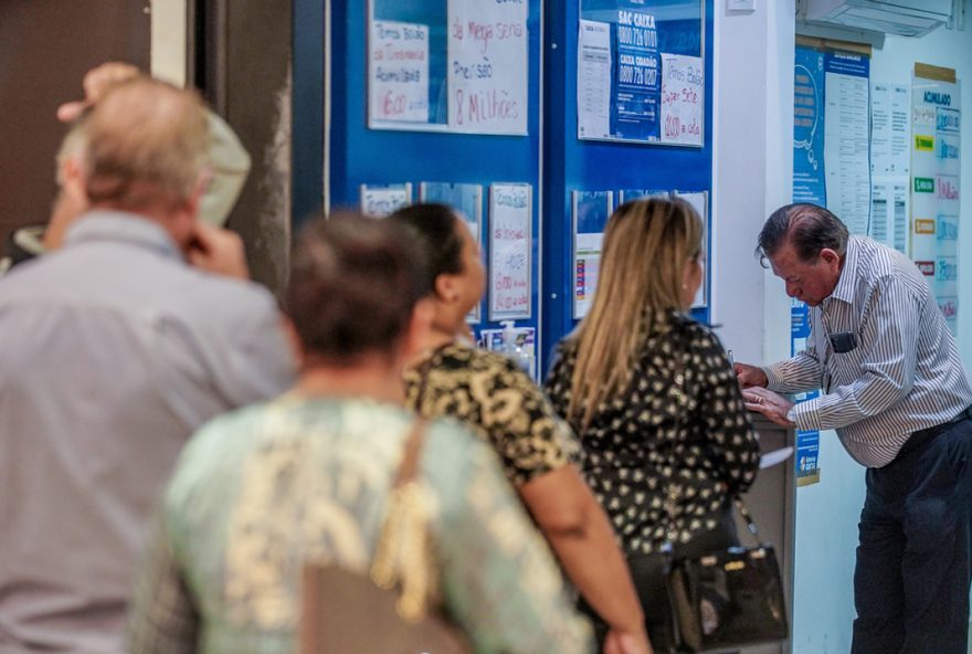 Concurso 2.652 da Mega-Sena oferece R$ 3,5 milhões para quem acertar as seis dezenas. (Foto: Agência Brasil)