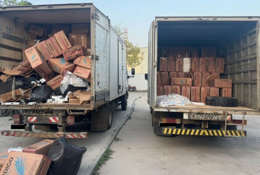 apreensao-de-400-mil-carteiras-de-cigarros-contrabandeados-em-amontada2C-ceara3A-tres-homens-presos-e-investigacao-em-andamento
