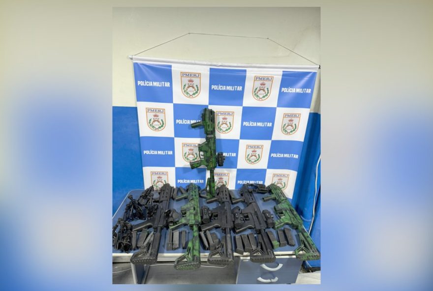 apreensao-de-arsenal-na-rodoviaria-novo-rio3A-combate-ao-trafico-de-armas-no-rio-de-janeiro