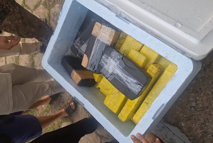 apreensao-de-mais-de-30-kg-de-maconha-em-bacabal3A-suspeito-e-capturado-apos-perseguicao-policial