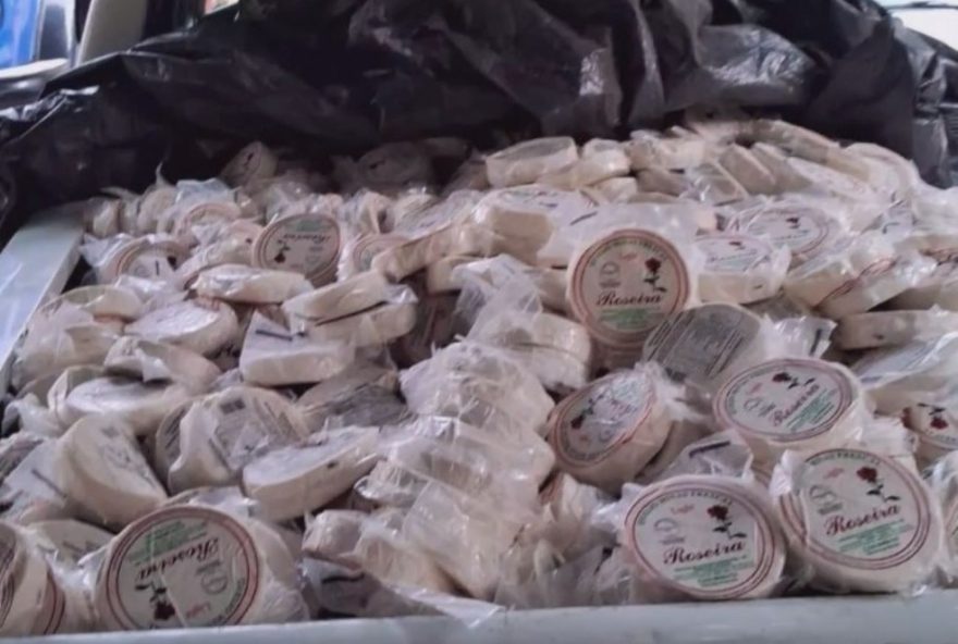 apreensao-de-queijo-sem-refrigeracao-pela-prf-em-balsas3A-riscos-a-saude-e-acao-conjunta-com-a-aged apreensao-de-queijo-sem-refrigeracao-pela-prf-em-balsas3A-riscos-a-saude-e-acao-conjunta-com-a-aged