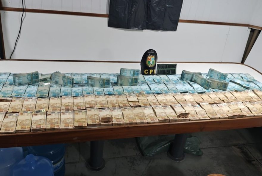 apreensao-de-r24-1-milhao-em-dinheiro-em-lancha-no-amazonas3A-caso-revela-necessidade-de-controle-financeiro-e-transparencia apreensao-de-r24-1-milhao-em-dinheiro-em-lancha-no-amazonas3A-caso-revela-necessidade-de-controle-financeiro-e-transparencia