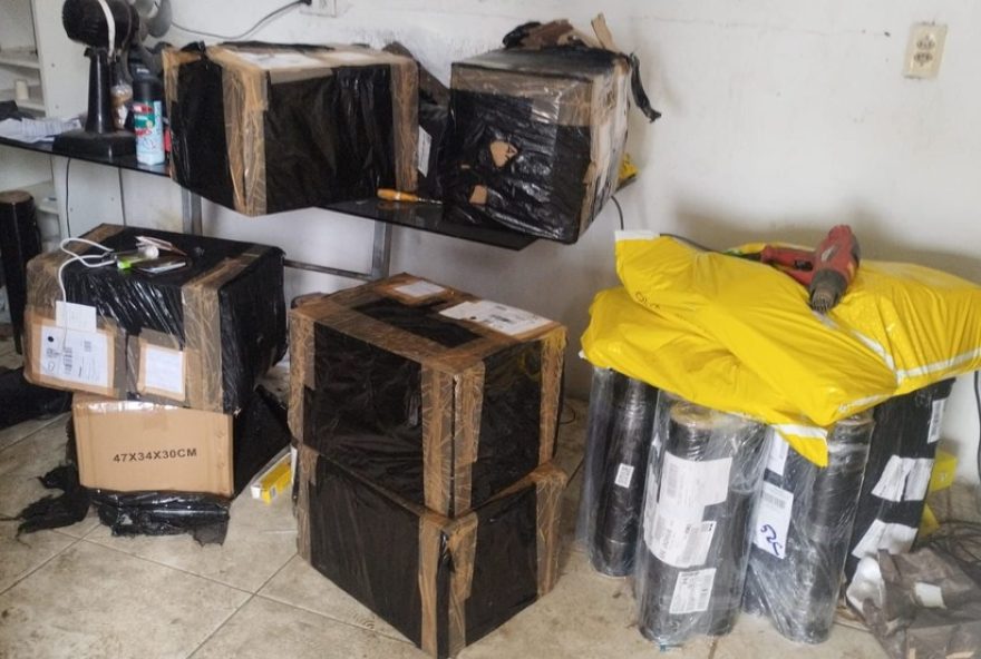 apreensao-recorde-de-drogas-em-manaus3A-mais-de-200-kg-apreendidos-e-quatro-homens-presos