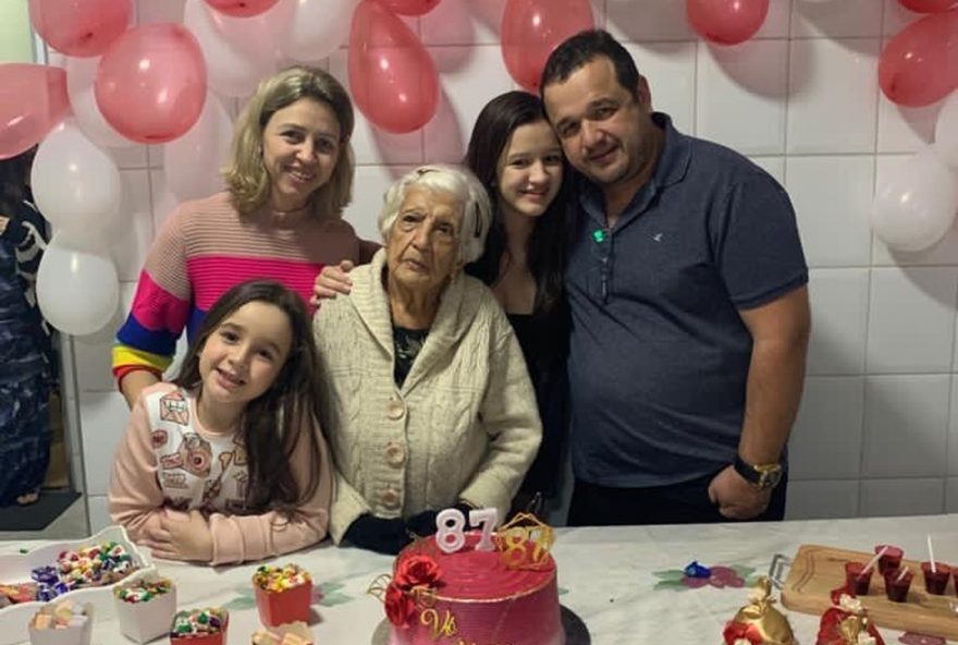 aprenda-a-fazer-bolinho-de-carne-da-vo-maria3A-uma-tradicao-crocante-e-cheia-de-memorias