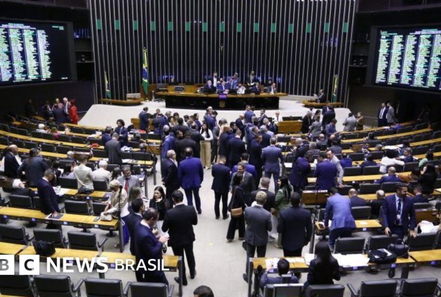 aprovacao-da-pec-da-blindagem3A-possiveis-mudancas-para-politicos