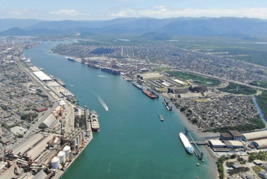 aps-conclui-dragagem-no-porto-de-santos-para-aprofundar-canal-e-ampliar-capacidade-logistica