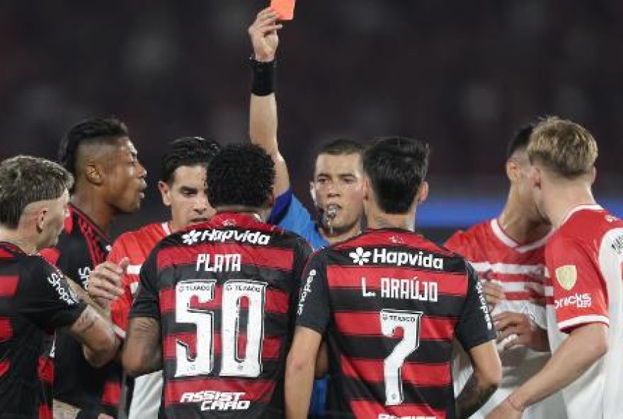 arbitro-que-cometeu-erro-contra-o-flamengo-sera-cortado-do-mundial-sub-20