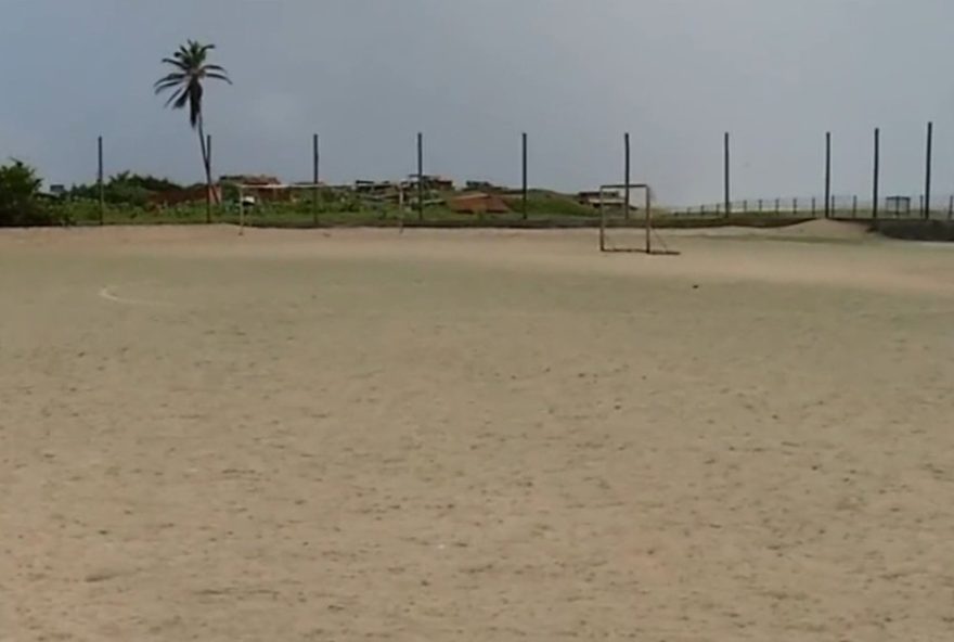 areninha-invadida-por-areia-preocupa-moradores-na-praia-do-futuro2C-em-fortaleza