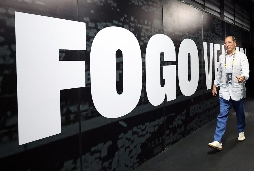 ares-toma-controle-da-eagle3A-john-textor-perde-comando-e-busca-sobrevida-no-botafogo ares-toma-controle-da-eagle3A-john-textor-perde-comando-e-busca-sobrevida-no-botafogo