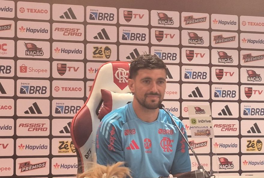 arrascaeta-critica-polemicas-internas3A-22flamengo-so-perde-para-ele-mesmo22-prepara-se-para-enfrentar-o-internacional-e-rebate-criticas-ao-desempenho-do-elenco