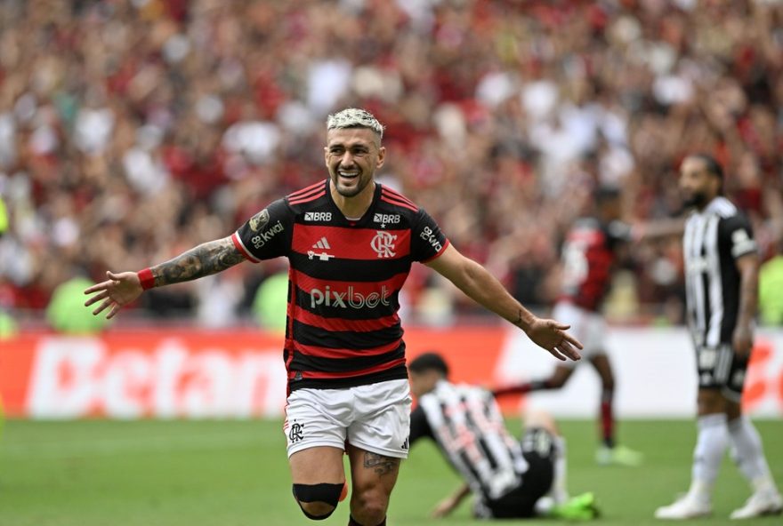 arrascaeta2C-carrasco-do-atletico-mg2C-e-trunfo-decisivo-para-o-flamengo-na-copa-do-brasil