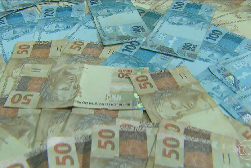 arrecadacao-recorde-do-iof-em-agosto-impulsiona-debate-sobre-aumento-de-impostos-e-impacto-no-mercado-financeiro
