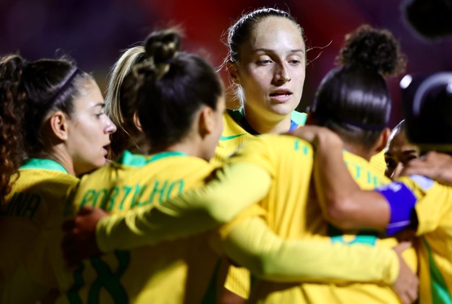 arthur-elias3A-adaptacao-a-altitude-e-vitoria-sao-chave-para-duelo-contra-a-bolivia-na-copa-america-feminina