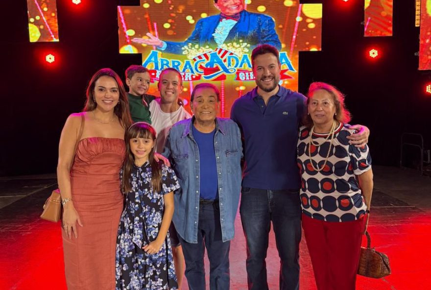 arthur-rocha-prestigia-espetaculo-abracadabra-no-reder-circus2C-em-goiania arthur-rocha-prestigia-espetaculo-abracadabra-no-reder-circus2C-em-goiania