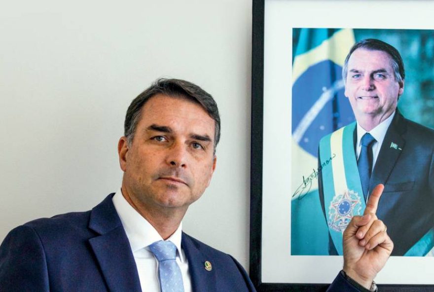 as-primeiras-promessas-da-pre-campanha-de-flavio-bolsonaro as-primeiras-promessas-da-pre-campanha-de-flavio-bolsonaro