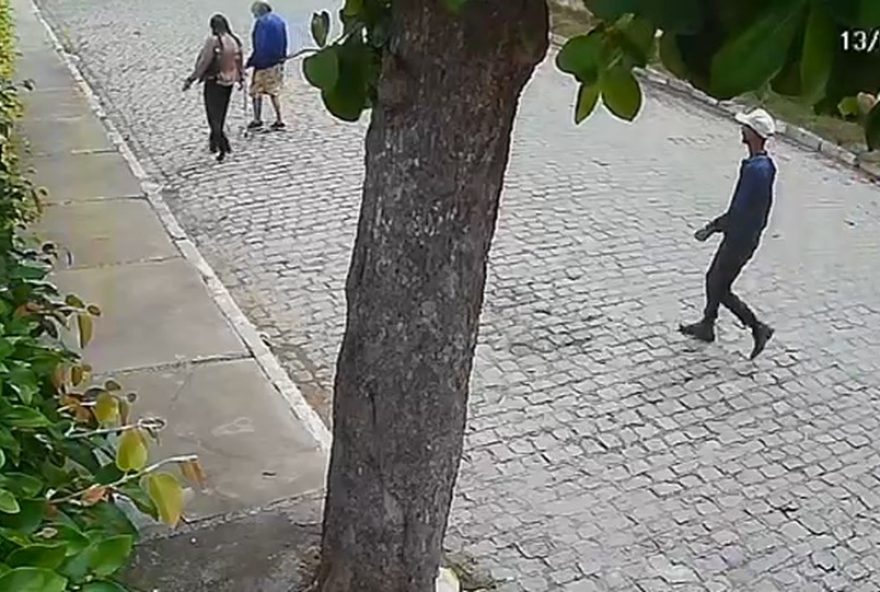 assalto-em-caruaru3A-mulheres-sao-agredidas-apos-sairem-de-missa3B-vitima-precisa-de-mais-de-30-pontos