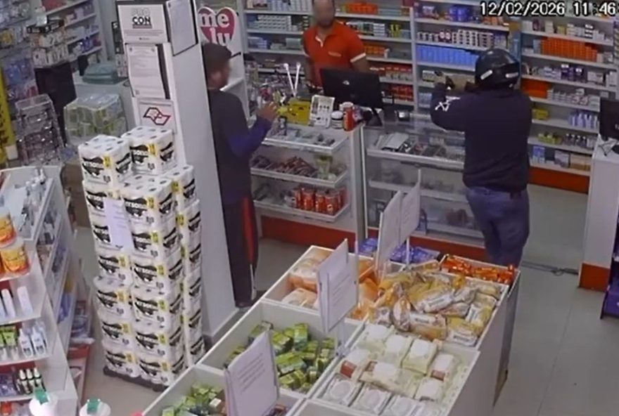 assalto-em-farmacia-de-hortolandia3A-dupla-rouba-r24300-e-pertences-em-acao-filmada.-acesse-o-g1-campinas-para-mais-informacoes assalto-em-farmacia-de-hortolandia3A-dupla-rouba-r24300-e-pertences-em-acao-filmada.-acesse-o-g1-campinas-para-mais-informacoes