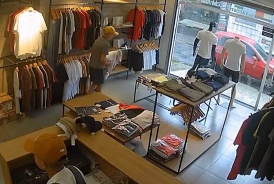 assalto-em-loja-de-roupas-em-belem3A-policia-investiga-caso-de-violencia-urbana