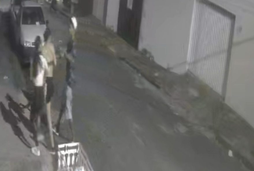 assalto-em-uberlandia3A-irmas-sao-rendidas-por-homem-armado-ao-voltarem-da-academia