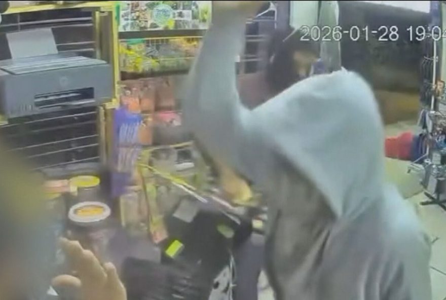 assaltos-em-serie-no-grande-recife3A-violencia-e-terror-deixam-um-rastro-de-dor-e-morte.-a-comunidade-clama-por-justica assaltos-em-serie-no-grande-recife3A-violencia-e-terror-deixam-um-rastro-de-dor-e-morte.-a-comunidade-clama-por-justica