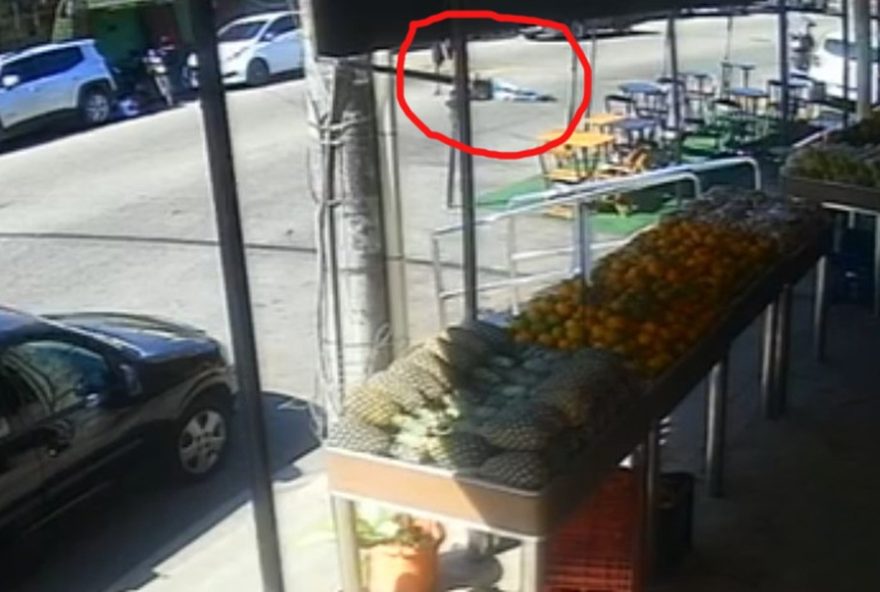 assassinato-em-bangu3A-delegacia-investiga-morte-de-homem-de-28-anos-em-plena-luz-do-dia2C-policia-busca-suspeitos