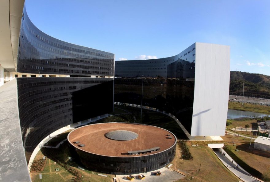 assembleia-de-mg-aprova-transferencia-de-estatais-ao-governo-federal3A-impacto-na-divida-e-economia-do-estado