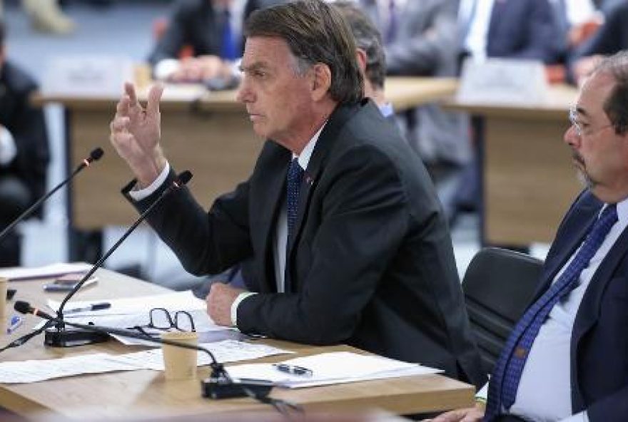 assista-ao-julgamento-de-bolsonaro-em-tempo-real