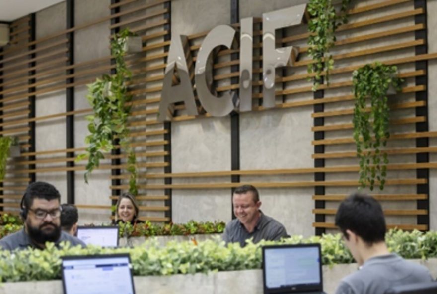 associe-se-a-acif-e-transforme-seu-negocio-com-pouco-investimento