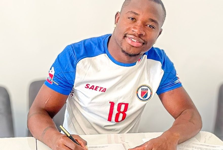 atacante-haitiano-jonel-desire-busca-vaga-na-selecao-para-a-copa-de-2026-no-perolas-negras2C-rj