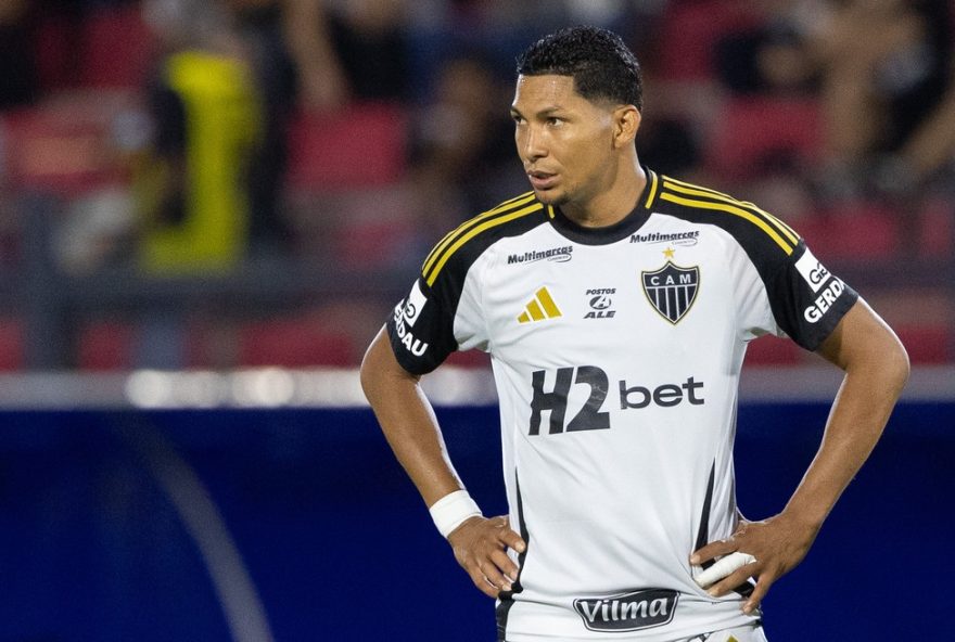 atacante-rony-do-atletico-mg-recebe-consultas-de-clubes-da-serie-a-e-pode-deixar-o-galo SP - BRAGANCA PAULISTA - 16/11/2025 - BRASILEIRO A 2025, BRAGANTINO X ATLETICO-MG - Rony jogador do Atletico-MG lamenta durante partida contra o Bragantino no estadio Cicero De Souza Marques pelo campeonato Brasileiro A 2025. Foto: Joisel Amaral/AGIF