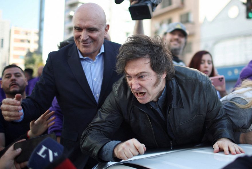 Presidente argentino, Javier Milei, participa de ato de campanha em Buenos Aires
27/08/2025
REUTERS/Agustin Marcarian